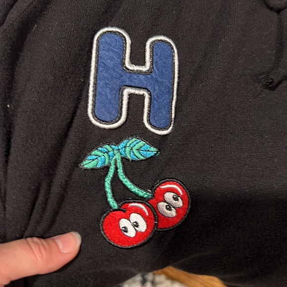 Soft sweat pants with cool patches for flair - Picture 3 of 8